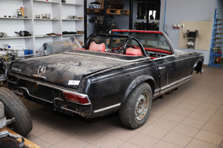 MERCEDES-BENZ 280SL z 1970 Projekt